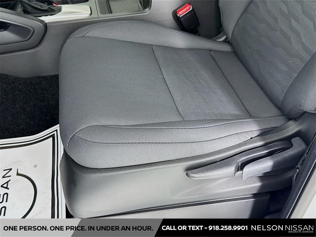 new 2025 Nissan Frontier car, priced at $33,277