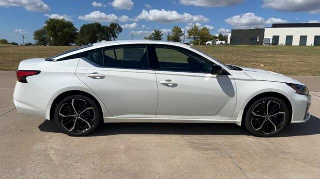 new 2025 Nissan Altima car, priced at $30,295