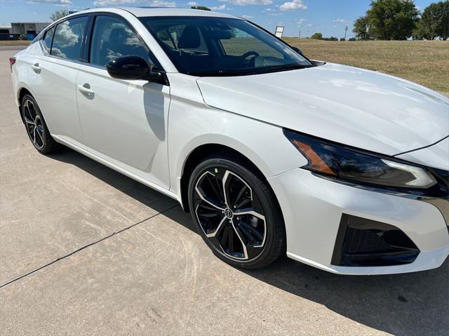 new 2025 Nissan Altima car, priced at $30,295