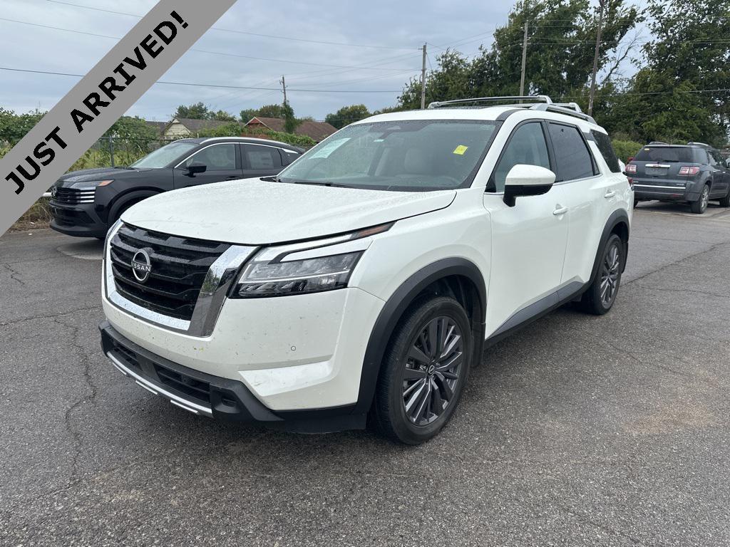 used 2024 Nissan Pathfinder car, priced at $30,999