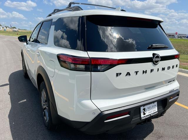 new 2024 Nissan Pathfinder car, priced at $39,999