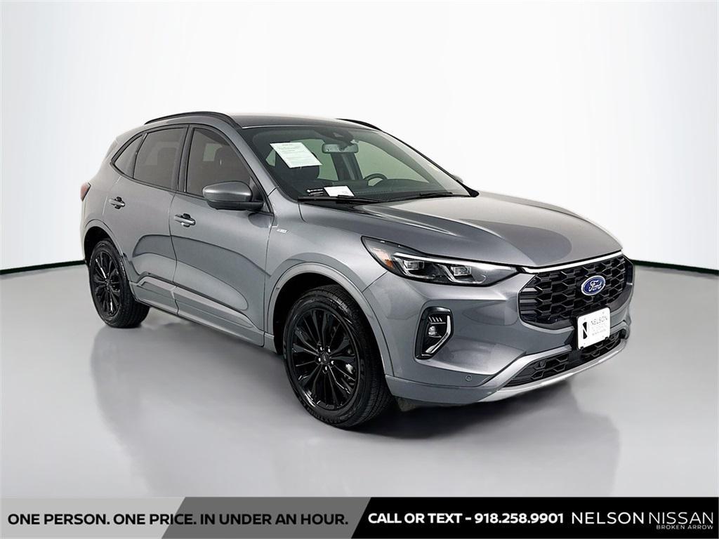 used 2023 Ford Escape car, priced at $26,994