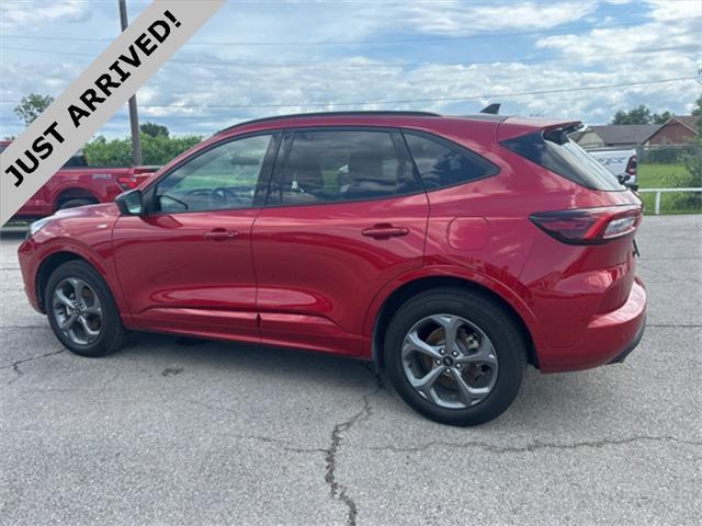 used 2024 Ford Escape car, priced at $25,994