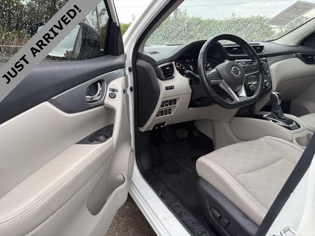 used 2020 Nissan Rogue Sport car, priced at $16,999