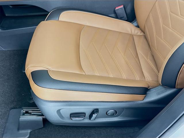 new 2025 Nissan Pathfinder car, priced at $50,683