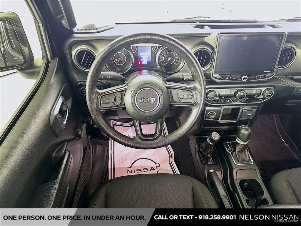 used 2023 Jeep Gladiator car, priced at $35,994