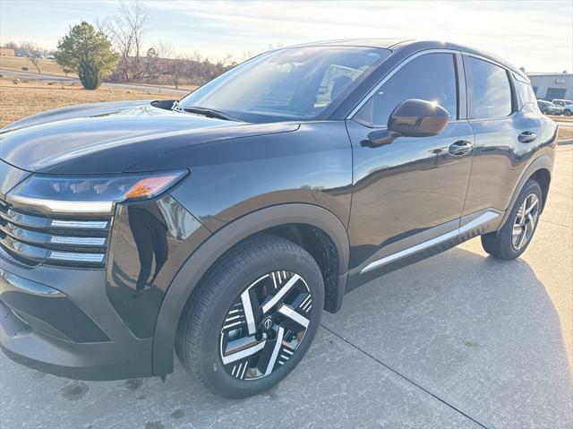 new 2025 Nissan Kicks car, priced at $24,534