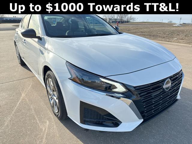new 2025 Nissan Altima car, priced at $26,338