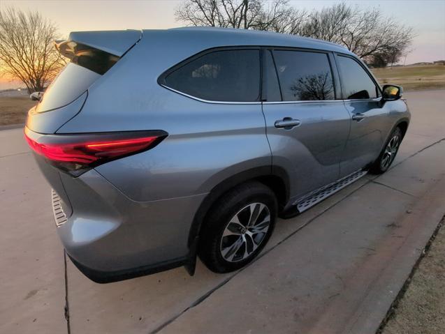 used 2022 Toyota Highlander car, priced at $36,991