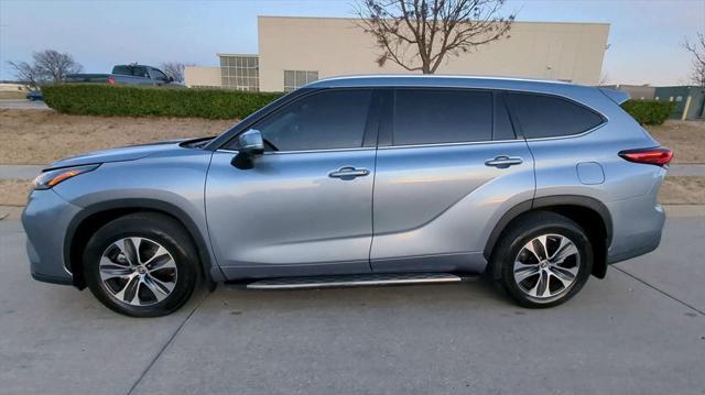 used 2022 Toyota Highlander car, priced at $36,991