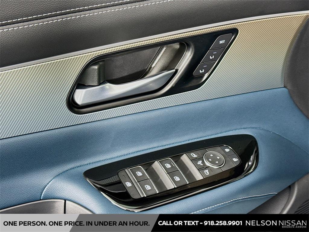new 2025 Nissan Murano car, priced at $43,703