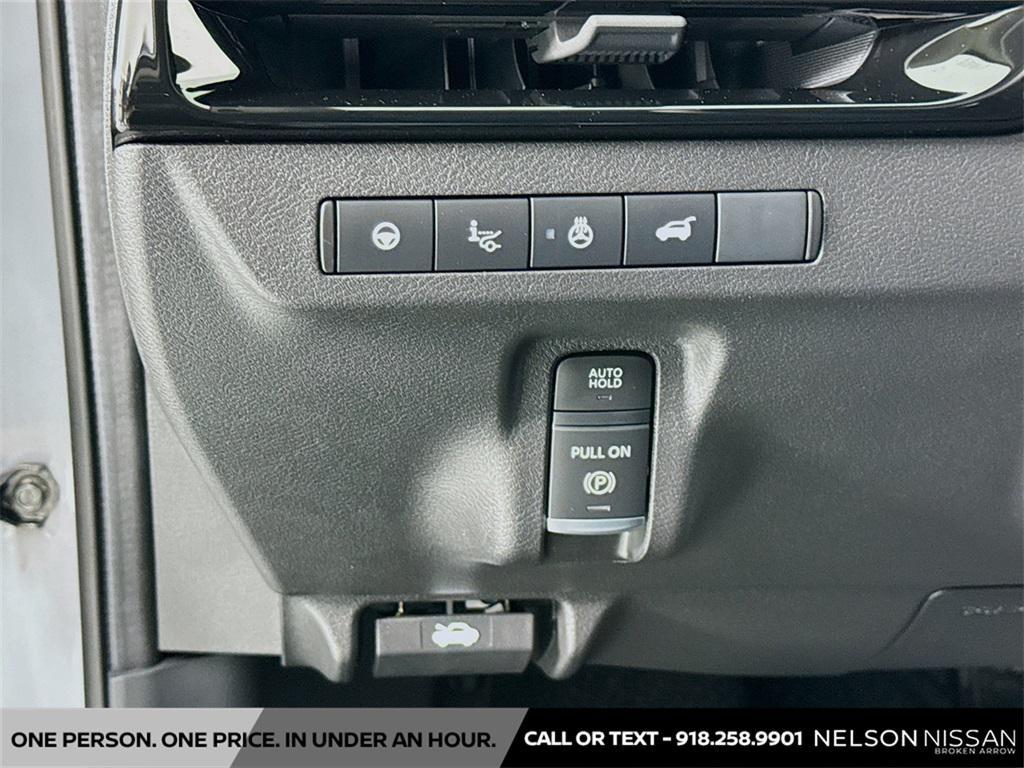 new 2025 Nissan Murano car, priced at $43,703