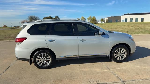 used 2016 Nissan Pathfinder car, priced at $11,999