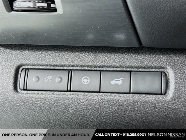 new 2025 Nissan Pathfinder car, priced at $44,110