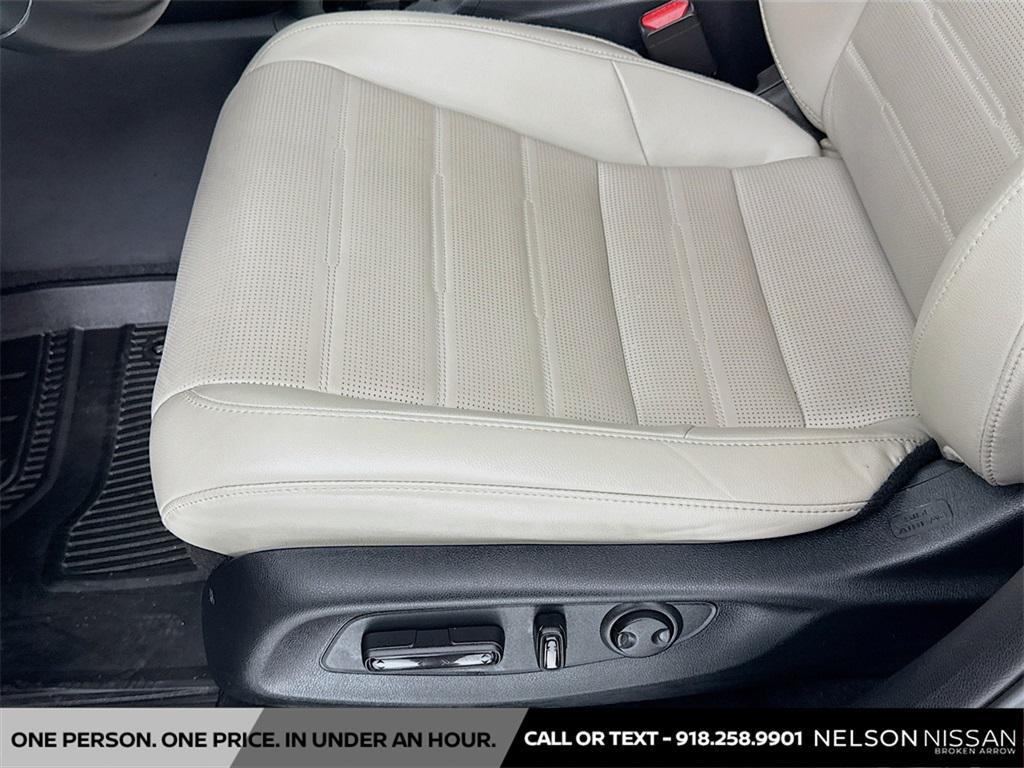 used 2023 Honda CR-V car, priced at $29,770