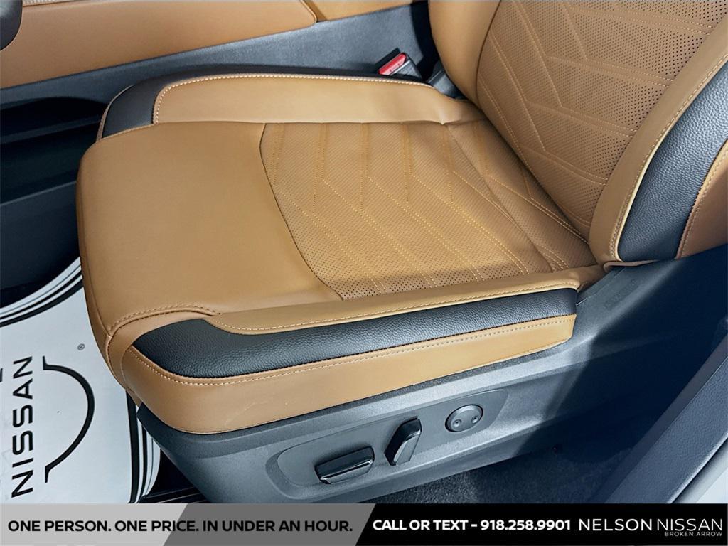 new 2025 Nissan Pathfinder car, priced at $45,901