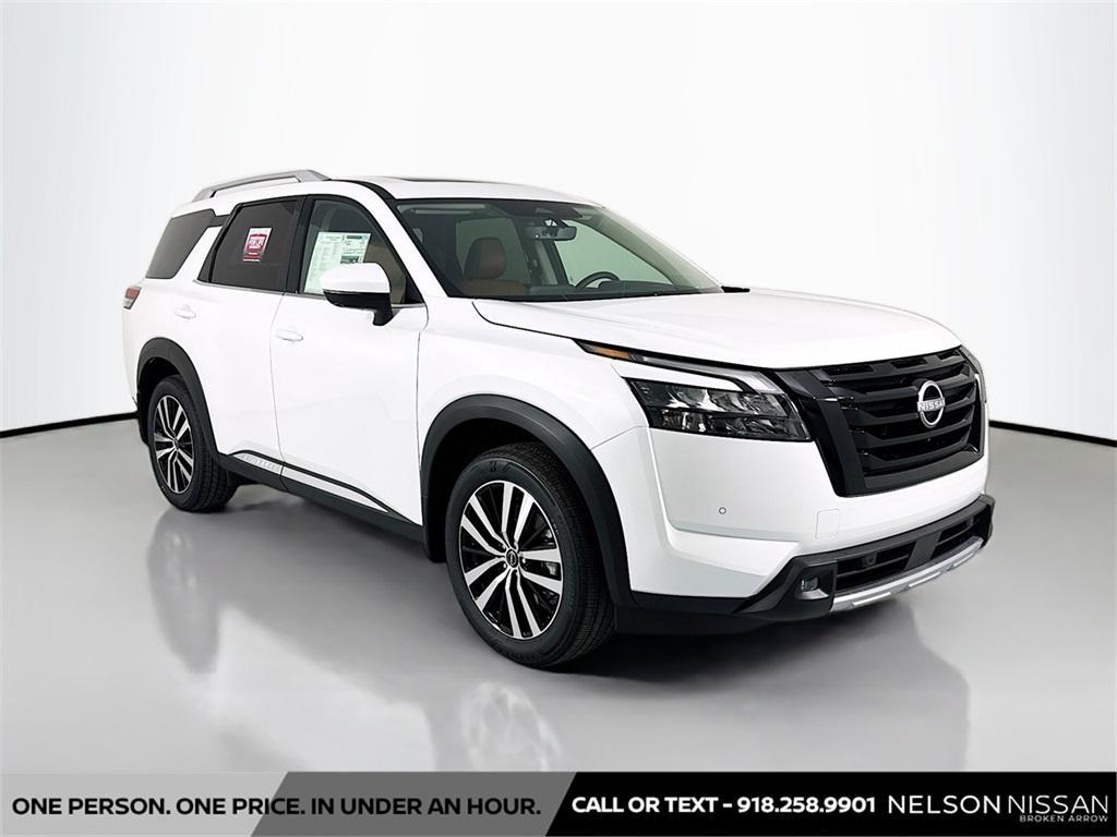 new 2025 Nissan Pathfinder car, priced at $45,901