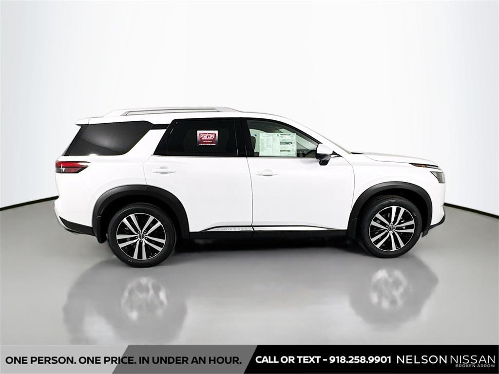 new 2025 Nissan Pathfinder car, priced at $45,901