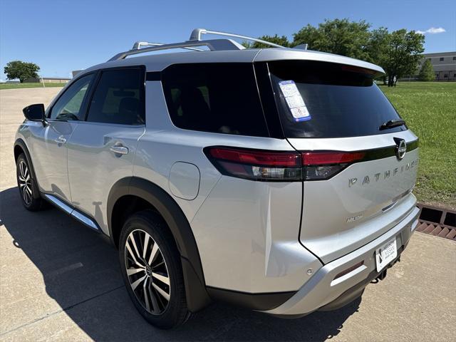 new 2025 Nissan Pathfinder car, priced at $50,289