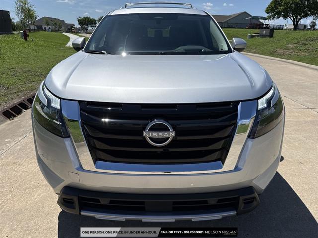 new 2025 Nissan Pathfinder car, priced at $50,589