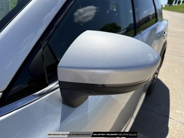new 2025 Nissan Pathfinder car, priced at $50,589