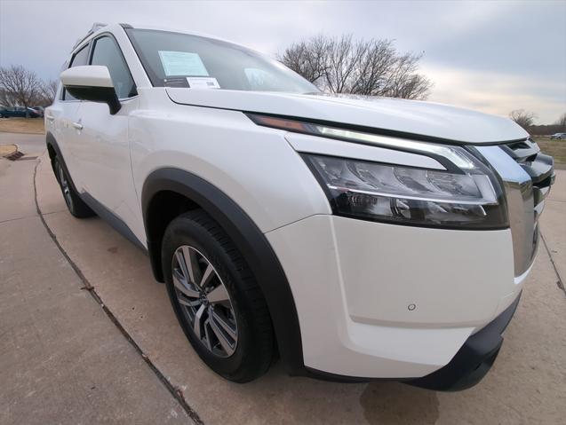 used 2024 Nissan Pathfinder car, priced at $35,991