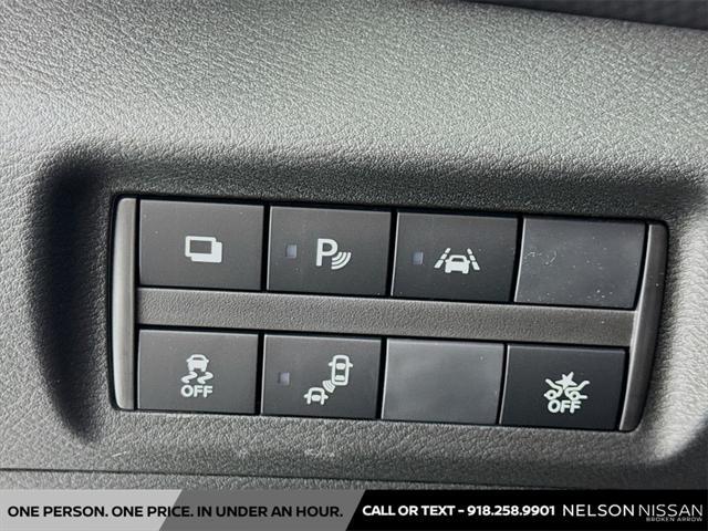 new 2025 Nissan Kicks car, priced at $23,279