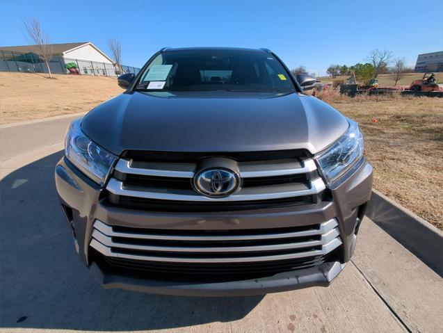 used 2019 Toyota Highlander car, priced at $23,994