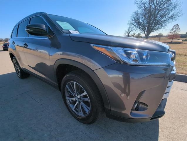 used 2019 Toyota Highlander car, priced at $23,994