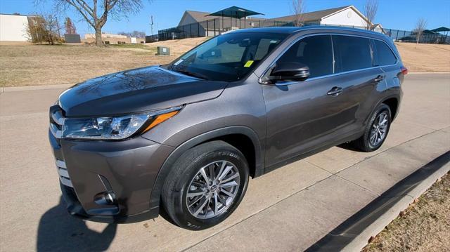 used 2019 Toyota Highlander car, priced at $23,994