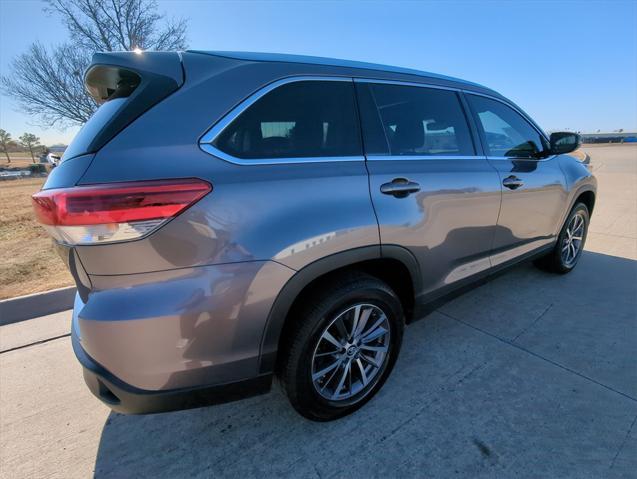 used 2019 Toyota Highlander car, priced at $23,994