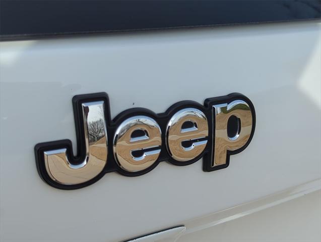 used 2018 Jeep Cherokee car, priced at $19,993