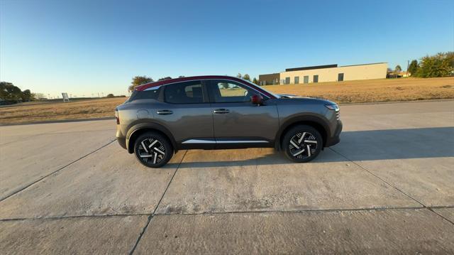 new 2025 Nissan Kicks car, priced at $25,102