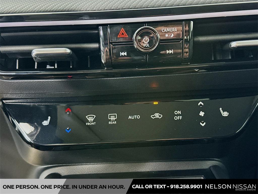 new 2025 Nissan Kicks car, priced at $30,910