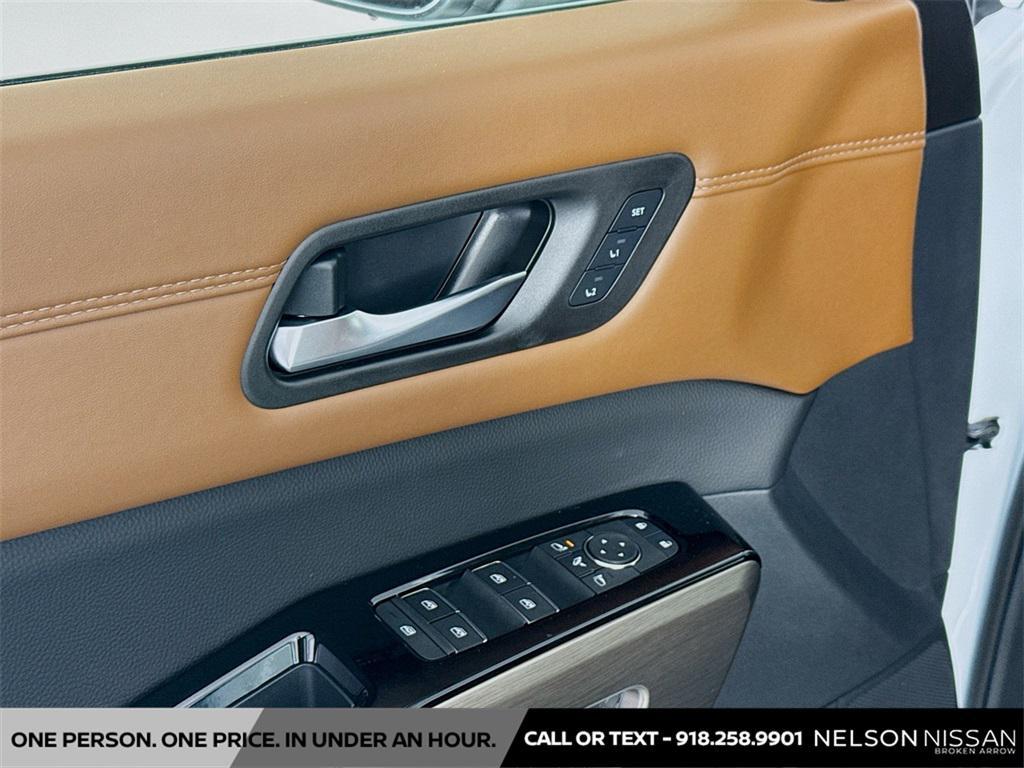 new 2025 Nissan Pathfinder car, priced at $52,964