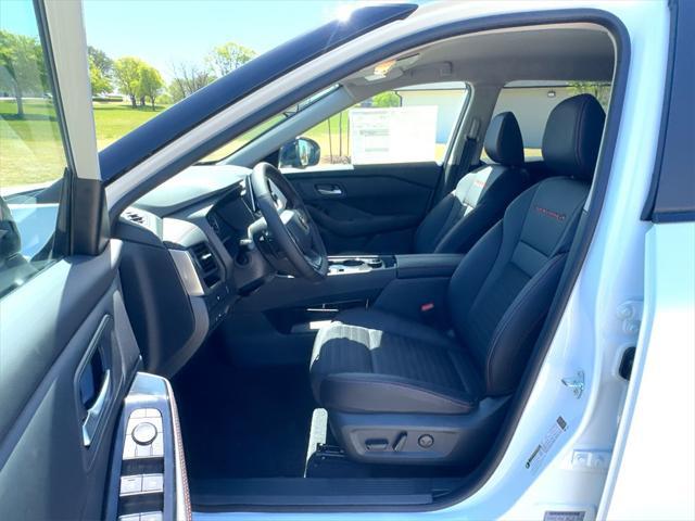 new 2025 Nissan Rogue car, priced at $33,188