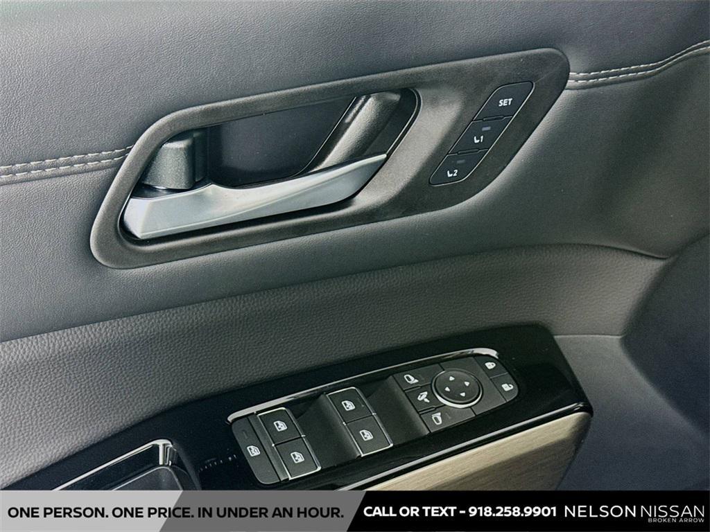 new 2025 Nissan Pathfinder car, priced at $51,746