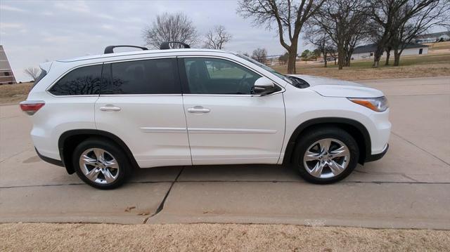 used 2014 Toyota Highlander car, priced at $19,995