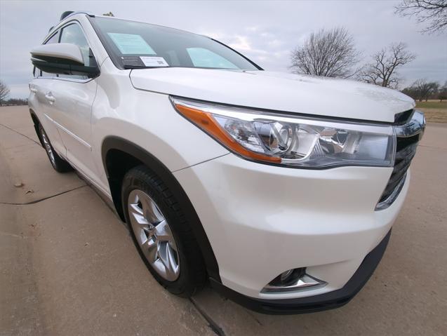 used 2014 Toyota Highlander car, priced at $19,995