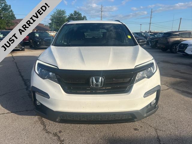 used 2022 Honda Pilot car, priced at $28,995