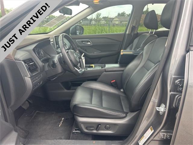 used 2021 Nissan Rogue car, priced at $21,994