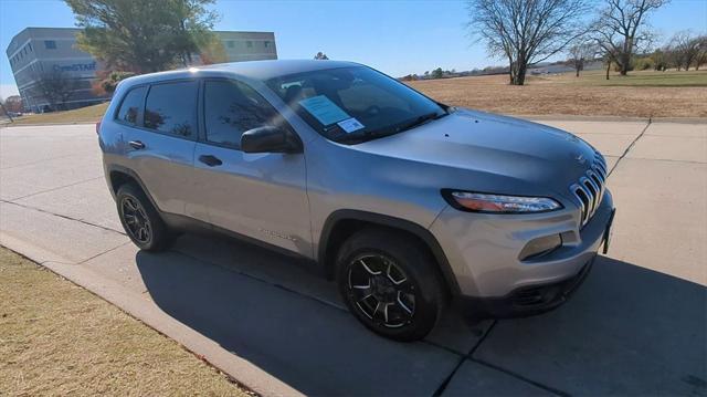 used 2016 Jeep Cherokee car, priced at $12,999