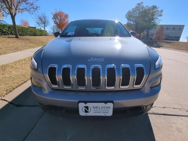 used 2016 Jeep Cherokee car, priced at $12,999