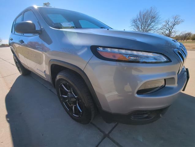 used 2016 Jeep Cherokee car, priced at $12,999