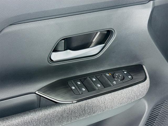 new 2025 Nissan Kicks car, priced at $25,479