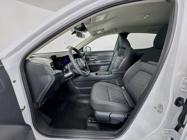 new 2025 Nissan Kicks car, priced at $25,479