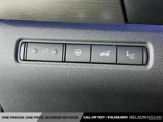 new 2025 Nissan Pathfinder car, priced at $50,428