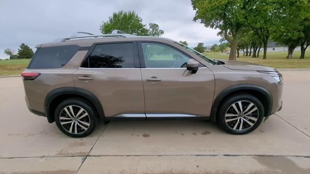 new 2024 Nissan Pathfinder car, priced at $49,736