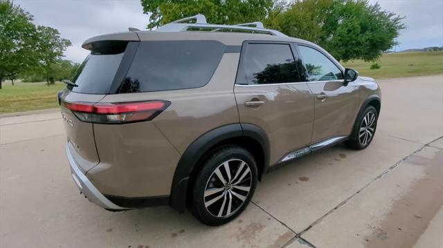 new 2024 Nissan Pathfinder car, priced at $49,736