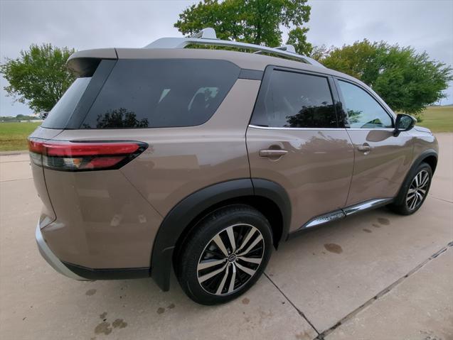 new 2024 Nissan Pathfinder car, priced at $49,736